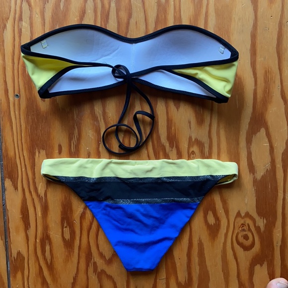 Reversible bottoms strapless bikini from Portugal - Picture 2 of 3